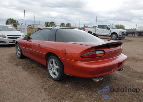 2002 Chevrolet Camaro Z28 z USA, uszkodzony, nr VIN 2G1FP22G522115649
